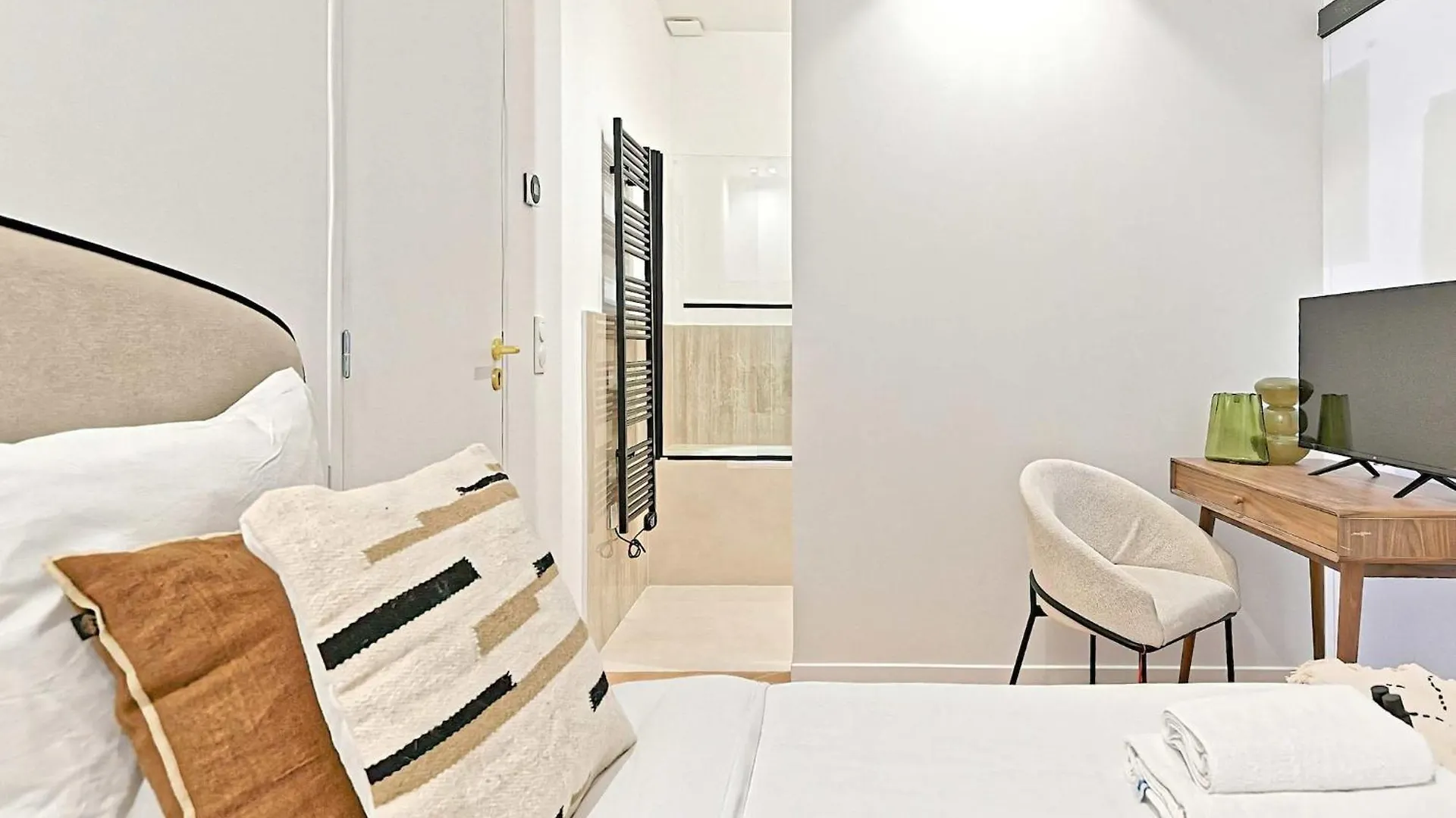New Flat With Ac Porte Maillot Arc De Triomphe Paris Frankrig