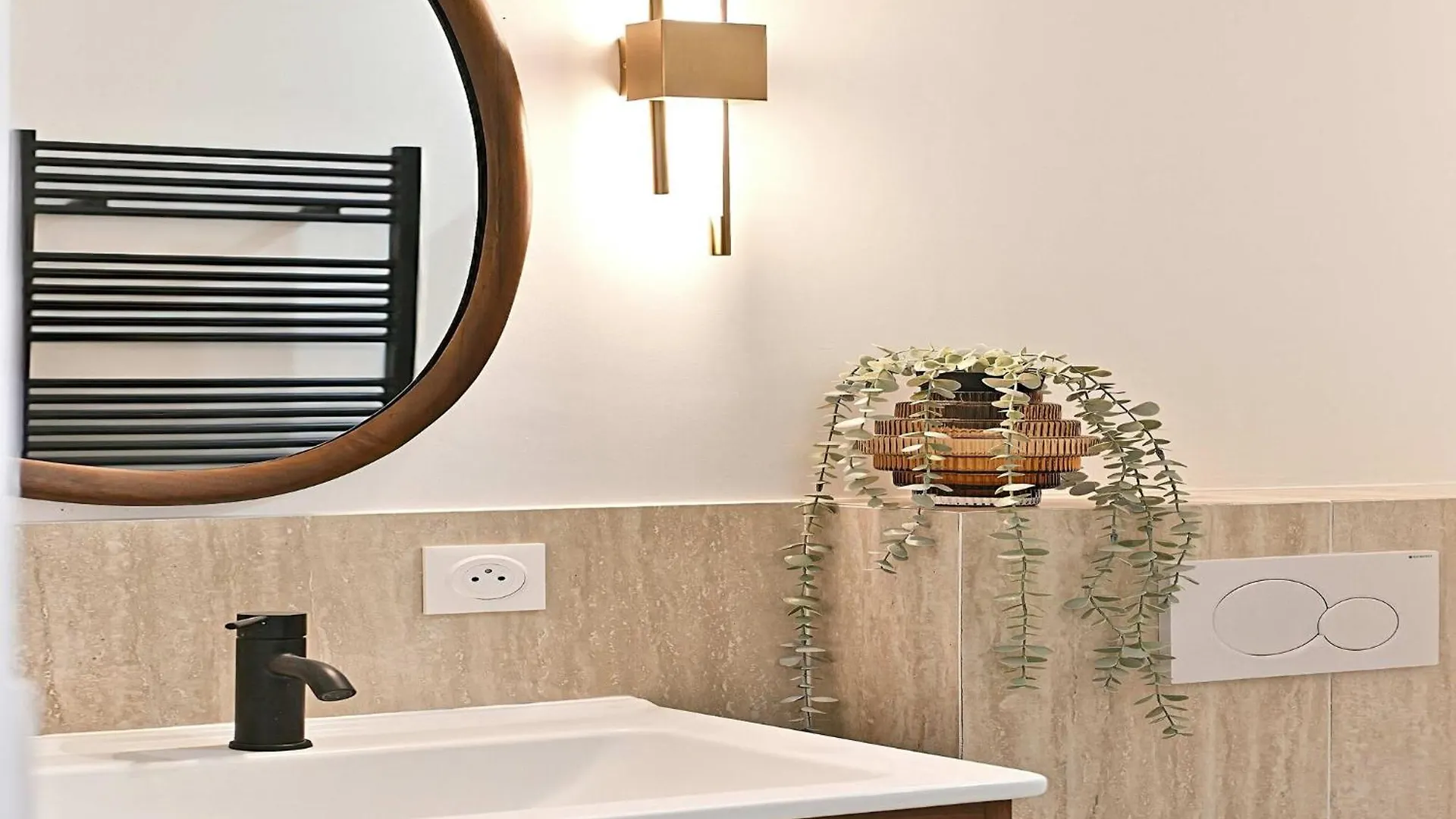 New Flat With Ac Porte Maillot Arc De Triomphe Paris 0*,  France